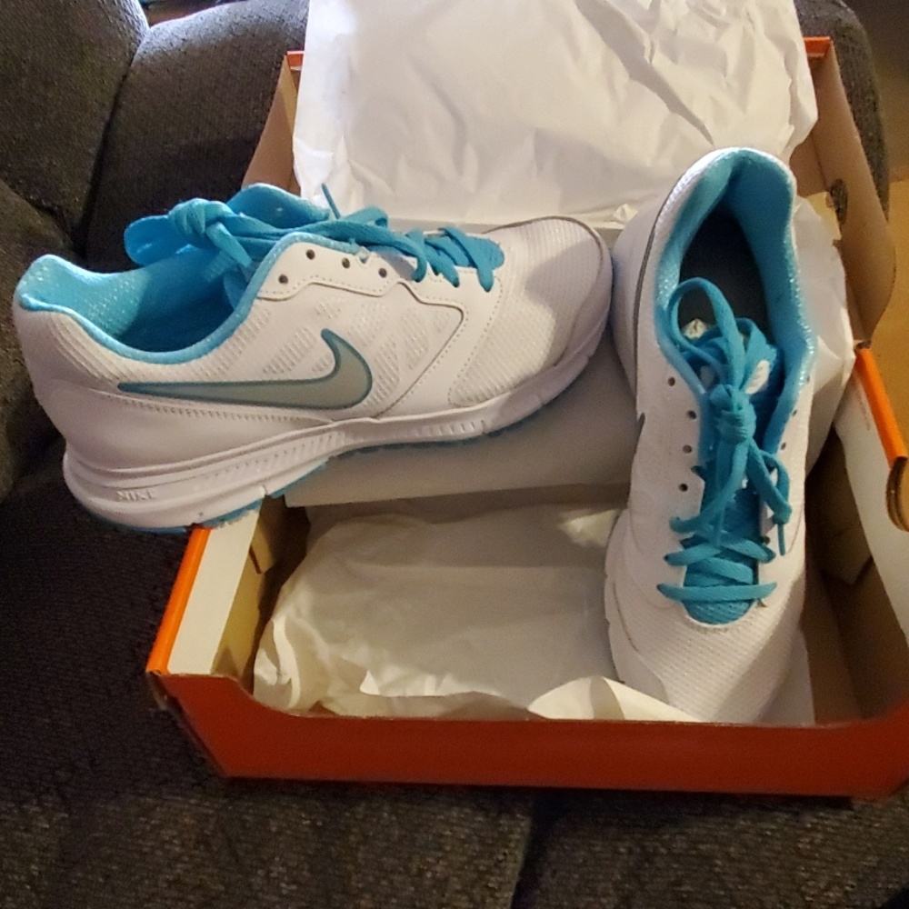 Women's Nike Downshifter 6